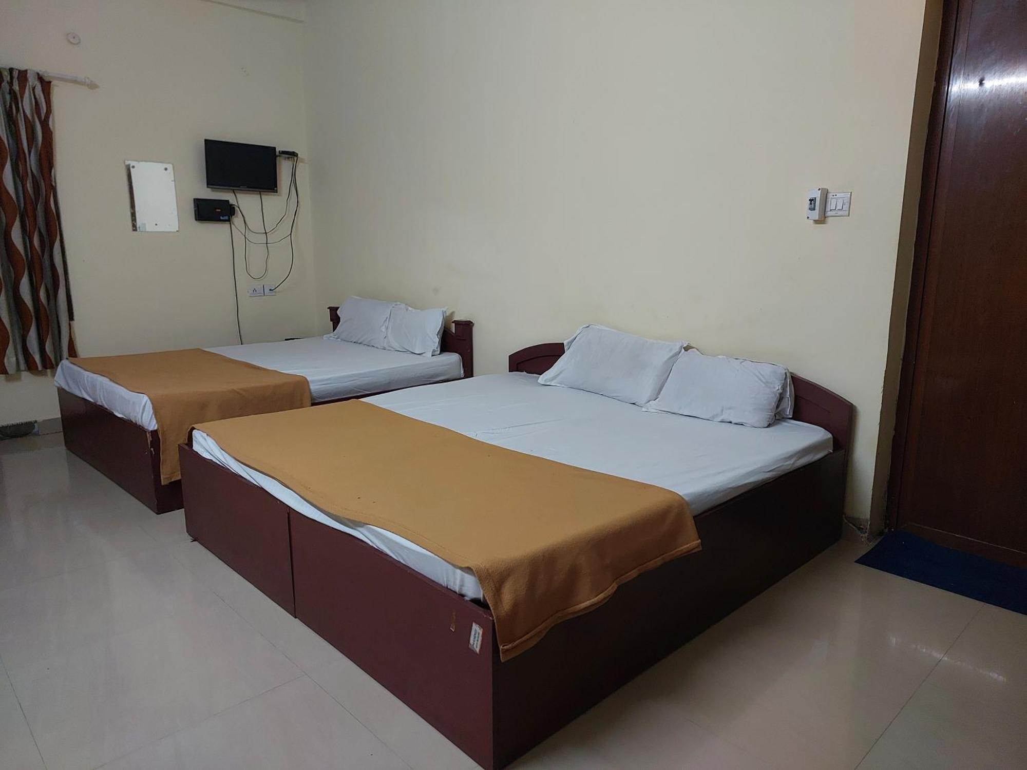 Adhithya Apartments Guruvāyūr Exterior foto
